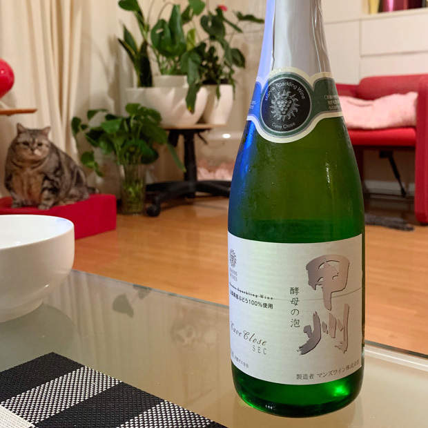 sumomo365_202101_sparkling_wine_Koshu_00.jpg